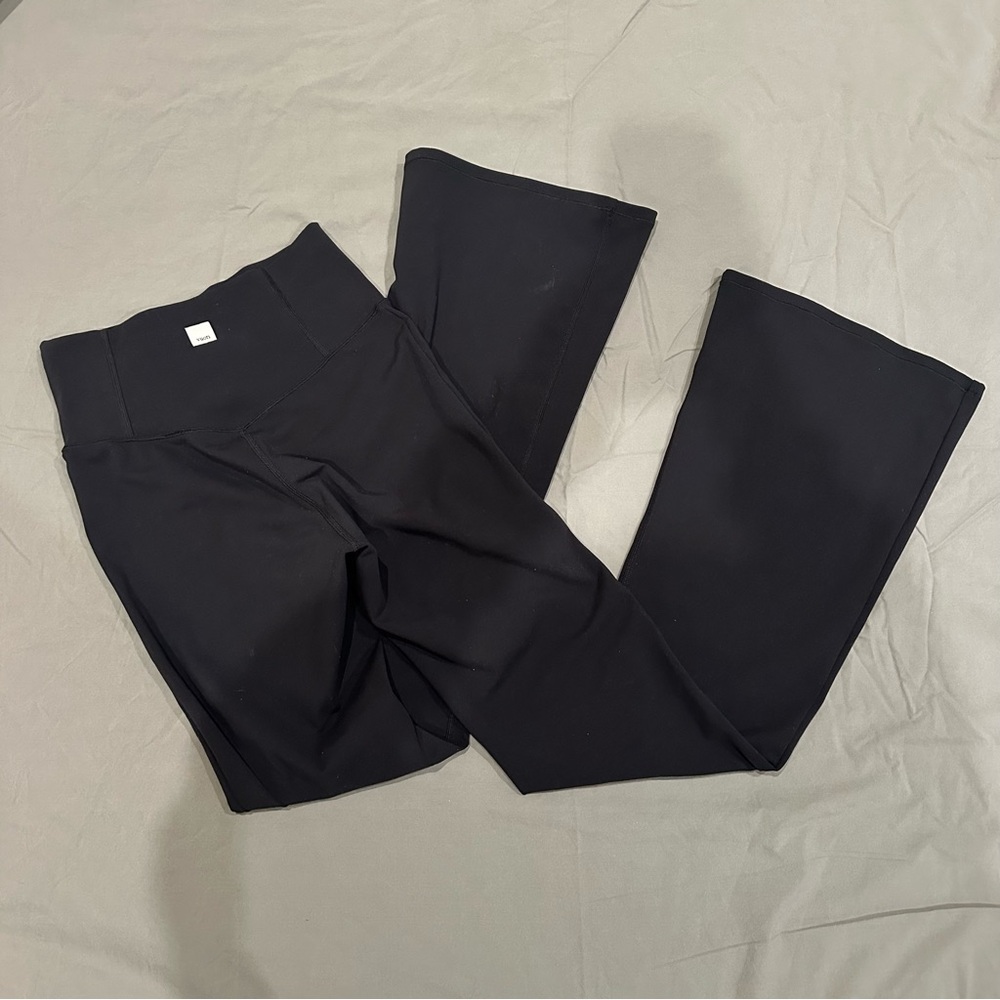 Vuori flare leggings/ yoga pants